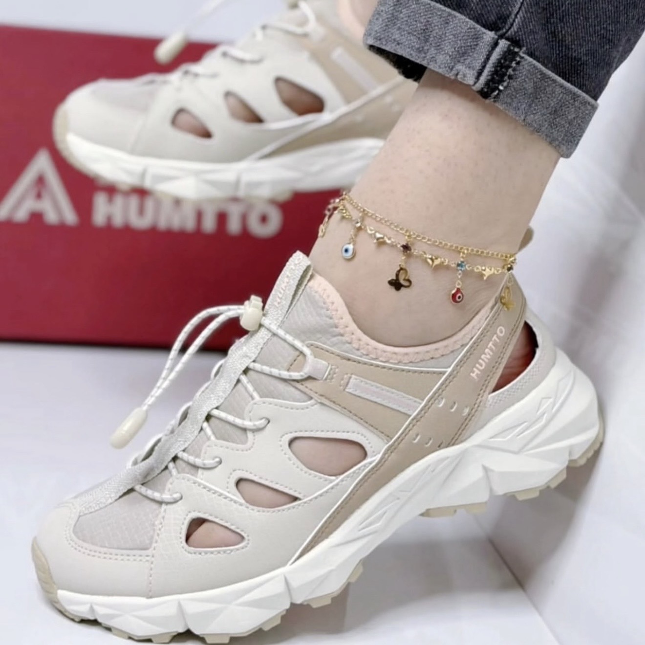 کفش صندل لژدار پیاده روی زنانه هامتو Humtto women's sandal قهوه ای