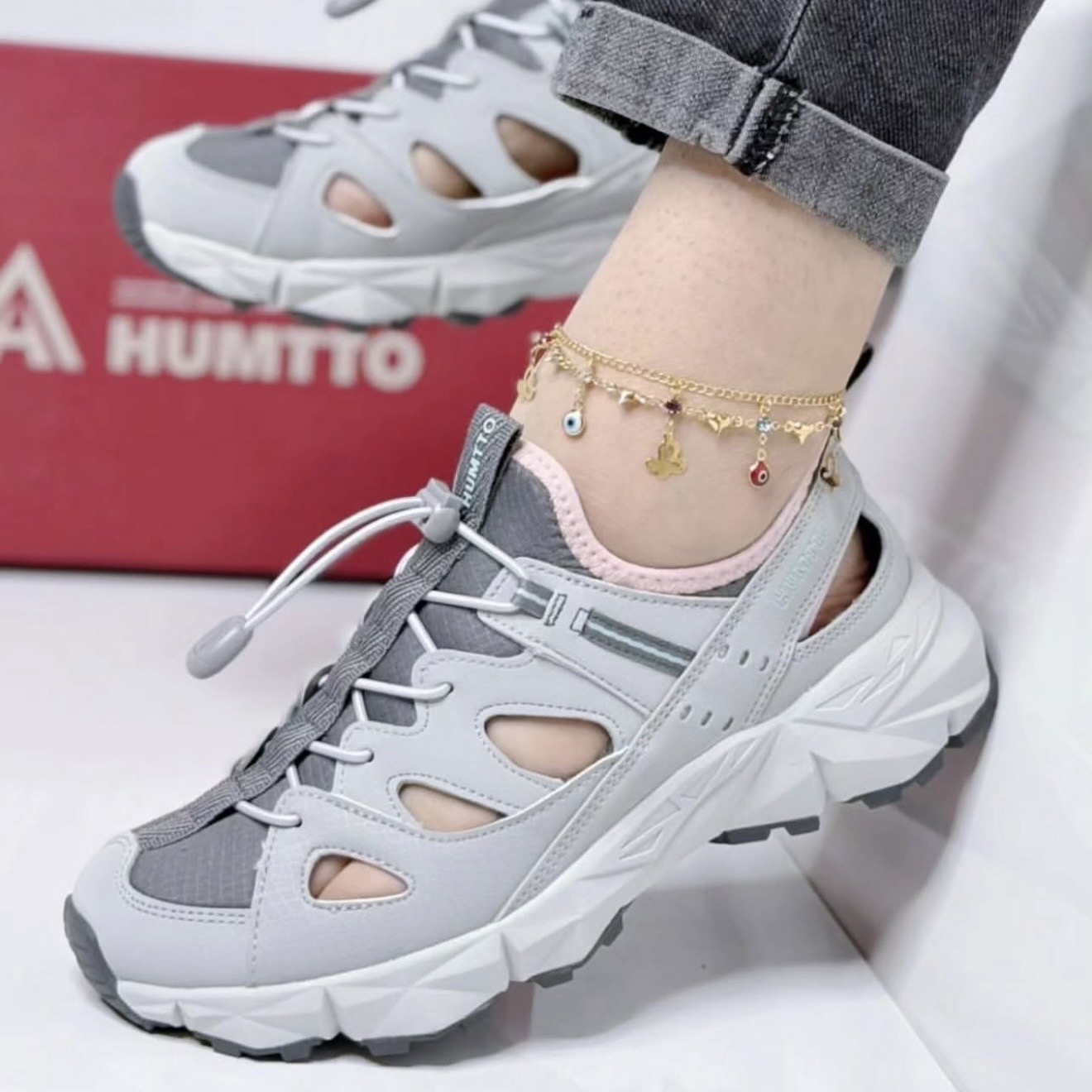 کفش صندل لژدار پیاده روی زنانه هامتو Humtto women's sandal - Image 10