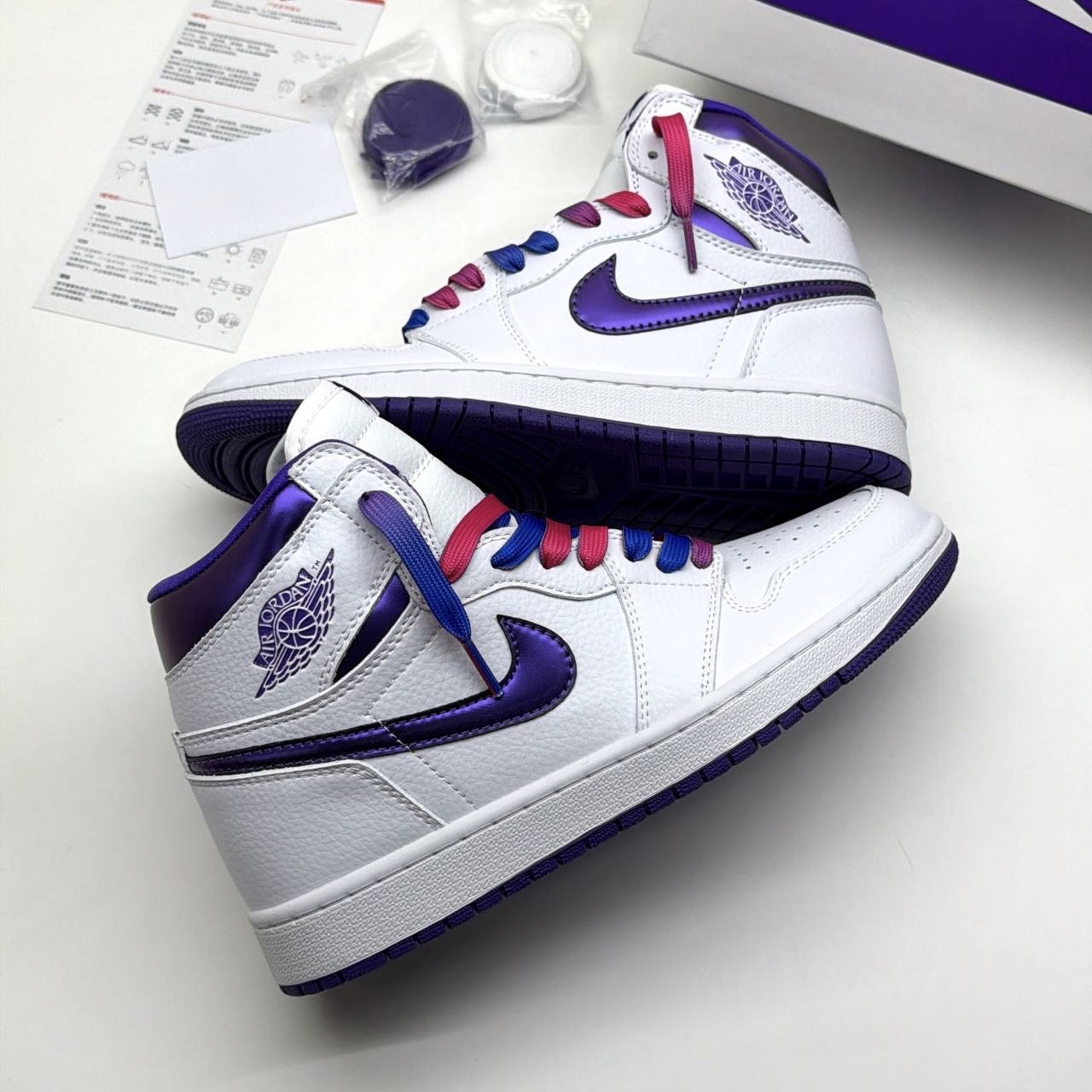 کفش کتونی اسپرت جردن وان ساقدار سفید بنفش Air Jordan 1 Retro High OG White Court Purple