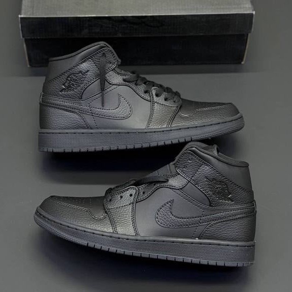 کفش کتونی نایک ایر جردن 1 ساقدار تمام مشکی "Nike Air Jordan 1 mid "Triple Black تمام مشکی
