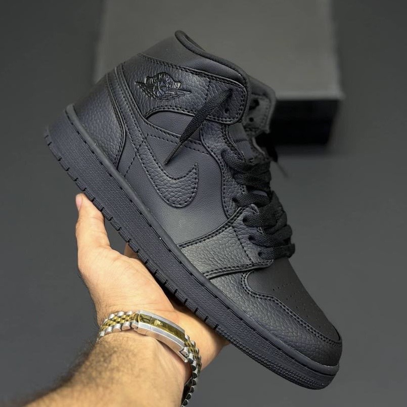 کفش کتونی نایک ایر جردن 1 ساقدار تمام مشکی "Nike Air Jordan 1 mid "Triple Black تمام مشکی
