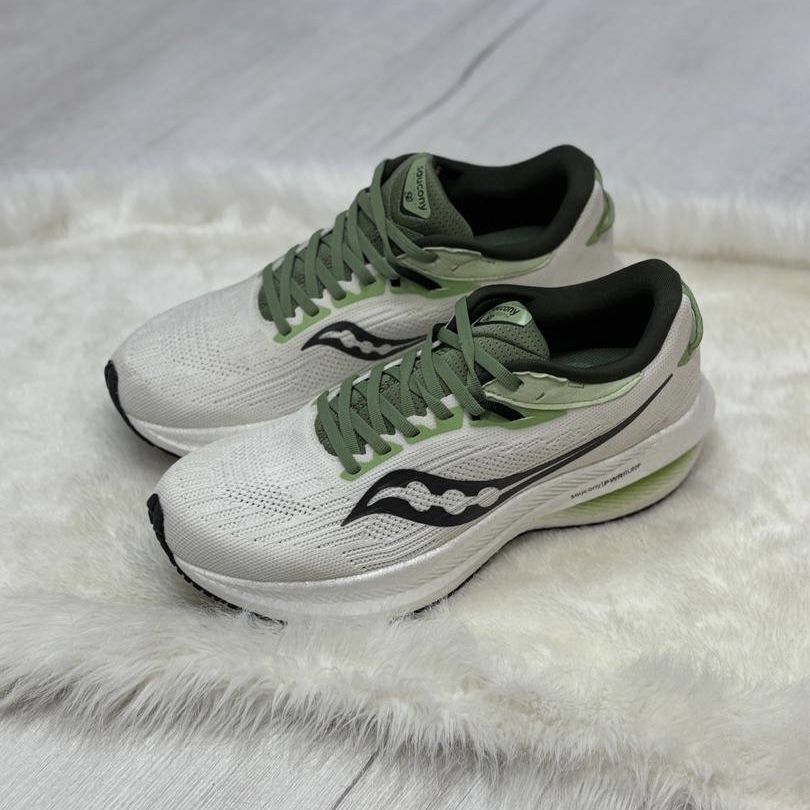 کفش کتونی مردانه ساکونی تریومف Saucony Triumph 21 سفید سبز