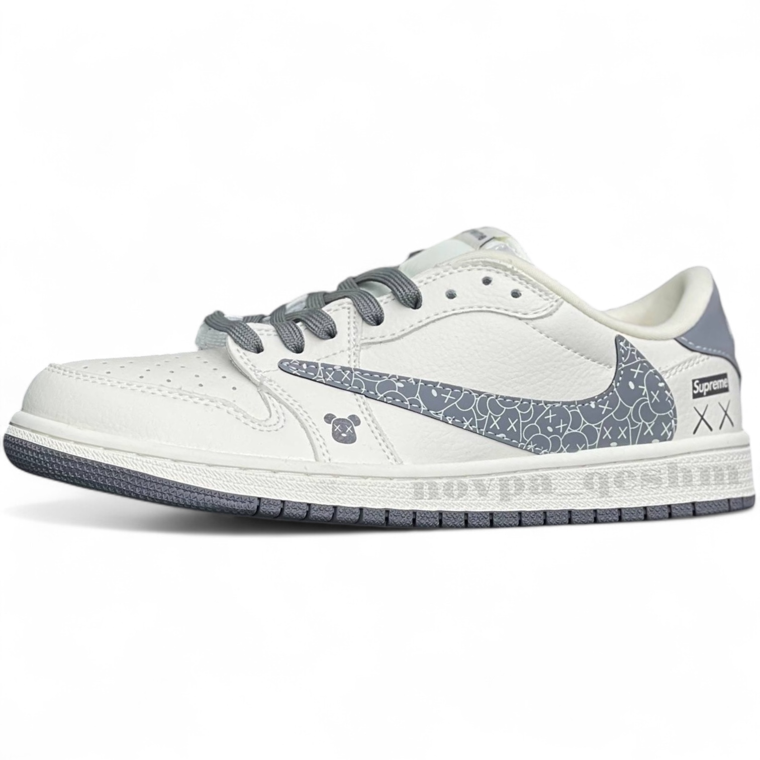 کفش کتونی نایک ایر جردن وان لو تراویس اسکات سوپریم NIKE AIR JORDAN 1 LOW X TRAVIS SCOTT X SUPREME سفید طوسی
