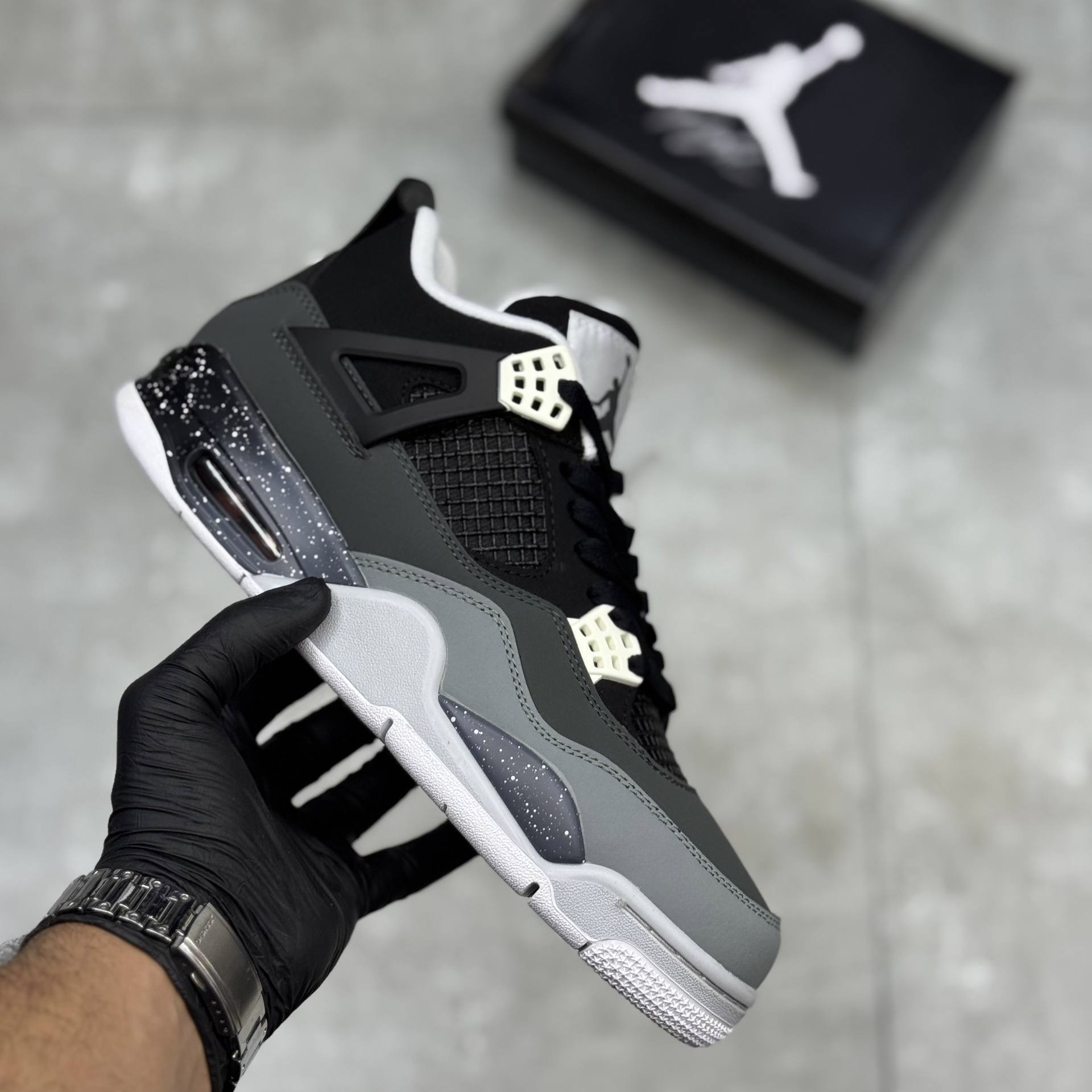 کفش کتونی مردانه نایک ایر جردن 4 رترو Nike Air Jordan 4 Retro مشکی سفید