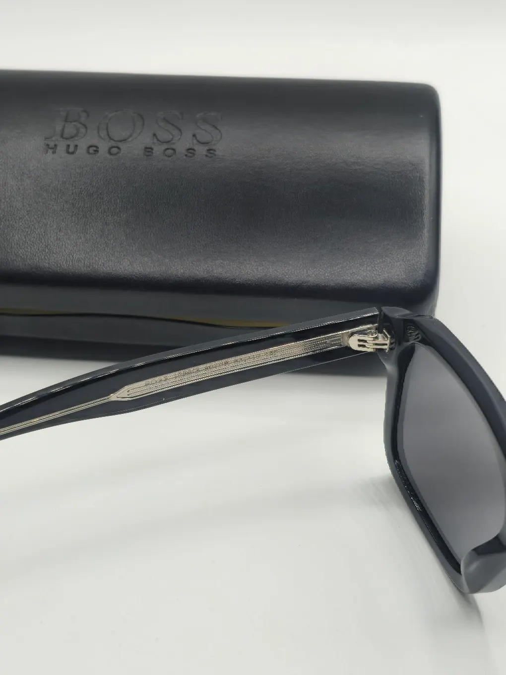 عینک آفتابی هوگوباس مدل Hugo Boss ۱۵۹۶s