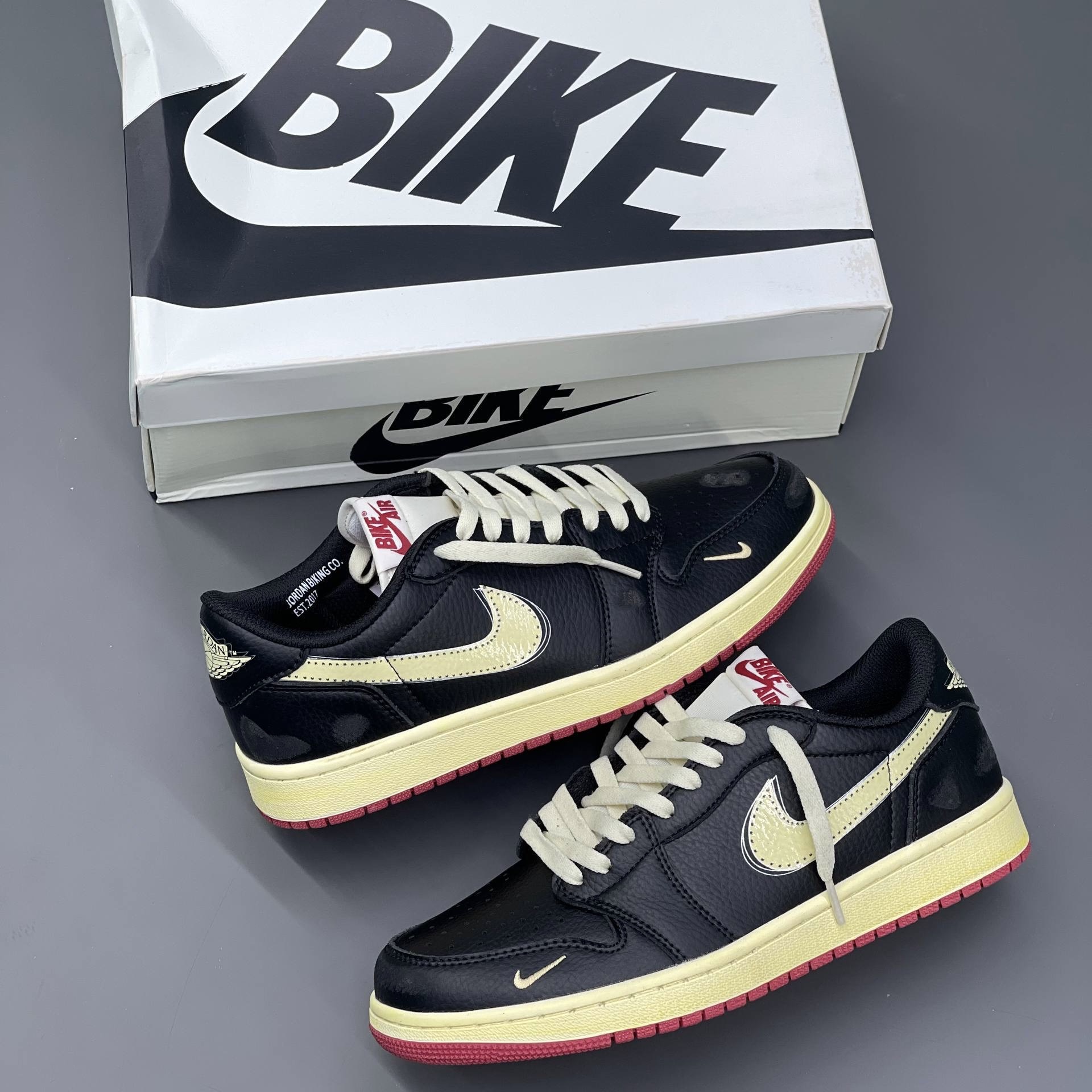 کفش کتونی مردانه نایک ایر جردن 1 لو مستر نایجل سیلوستر Nike Air Jordan 1 Retro Low OG Nigel Sylvester مشکی زرد