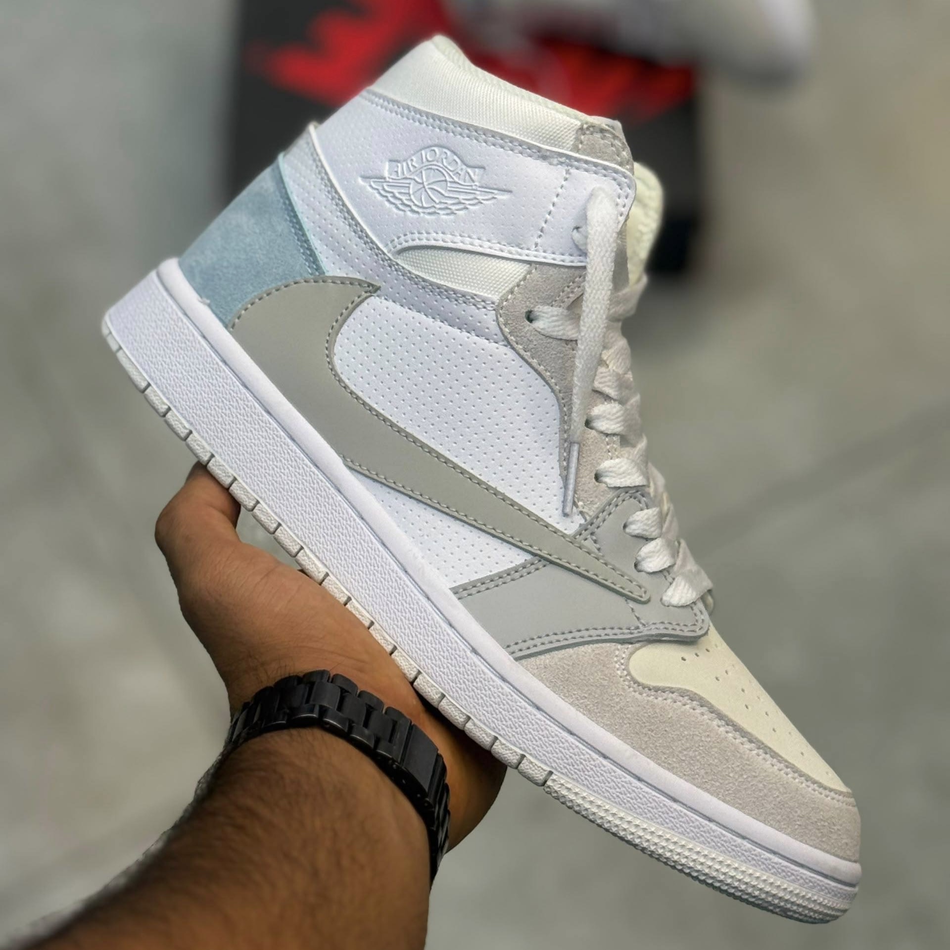 کفش کتونی زنانه و مردانه ساقدار نایک ایر جردن 1 تراویس اسکات پاریس NIKE AIR JORDAN 1 TRAVIS SCOTT PARIS سفید آبی