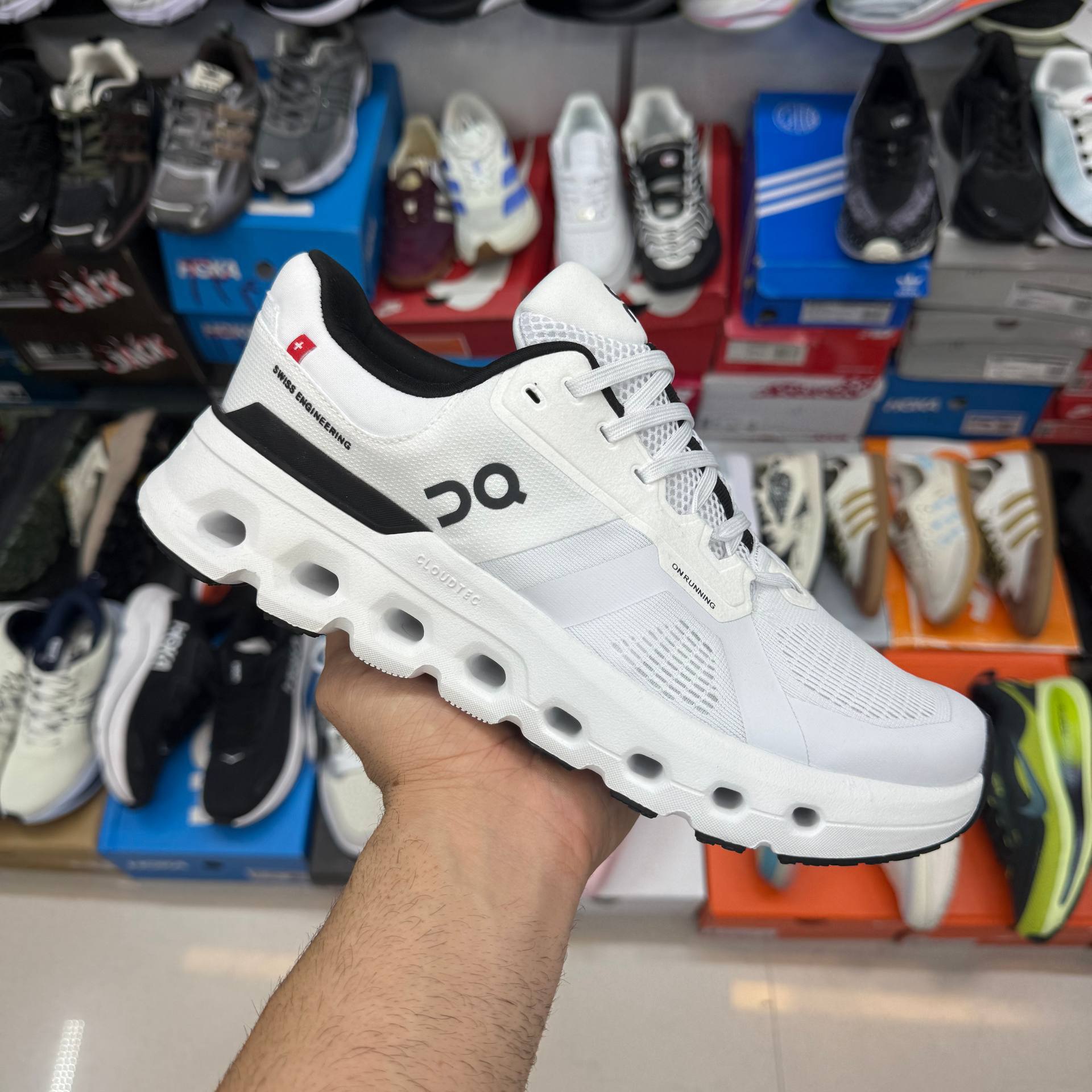 کفش کتونی مردانه آن رانینگ کلودرانر ۲ (کیوسی) On Running Cloudrunner 2 (QC) سفید