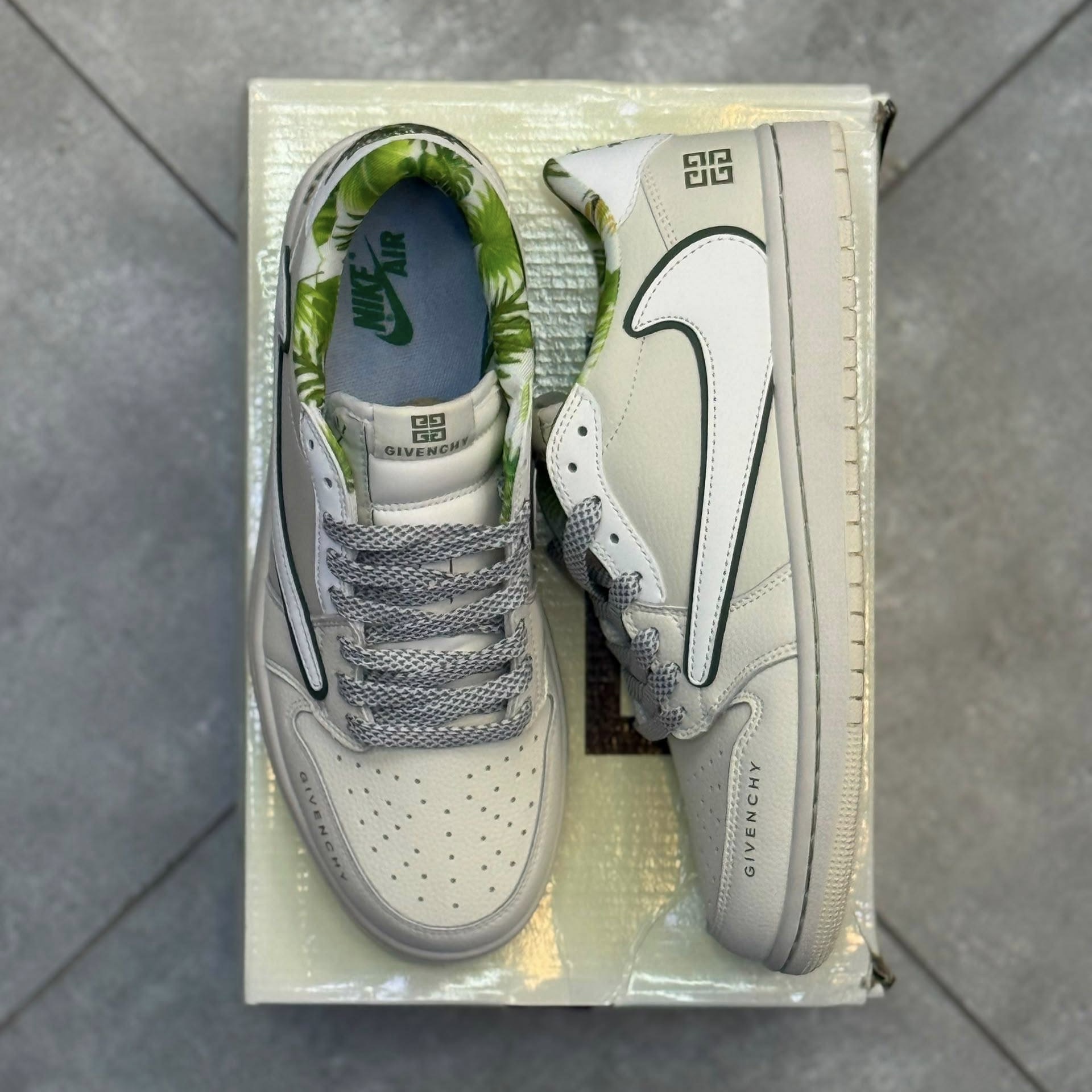 کفش کتونی مردانه نایک ایر جردن 1 لو تراویس اسکات ژیوانشی Nike Air Jordan1 Low Travis Scott Givanchy سفید سبز