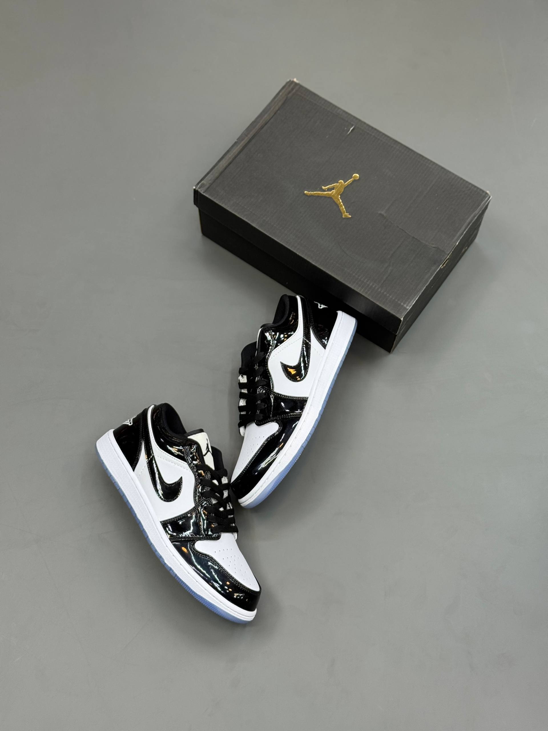 کفش کتونی مردانه نایک ایر جردن ۱ کانکورد Nike Air Jordan 1 Concord سفید مشکی