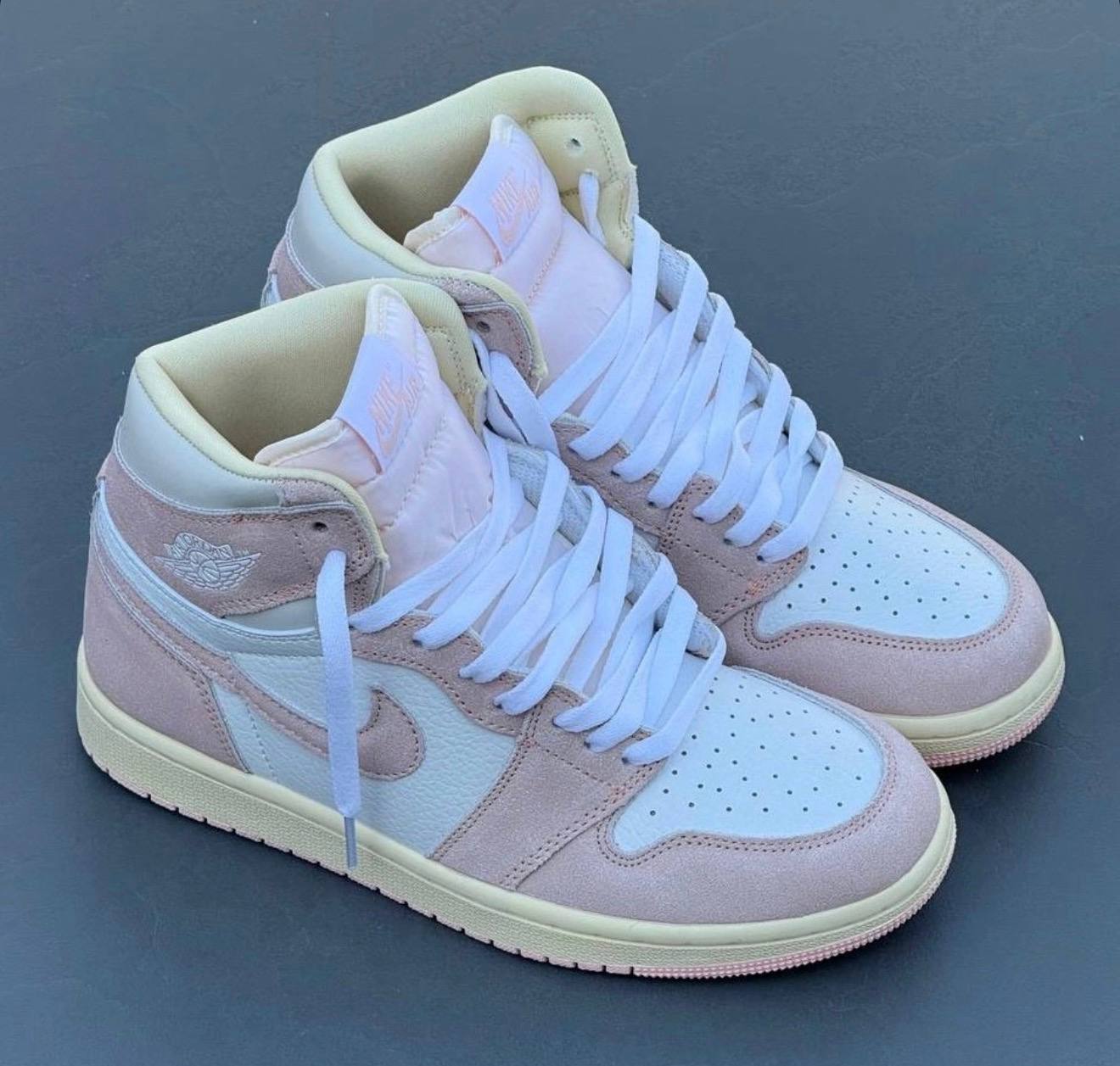 کفش کتونی زنانه و مردانه ساقدار نایک ایر جردن 1 Nike air jordan 1 High سفید صورتی