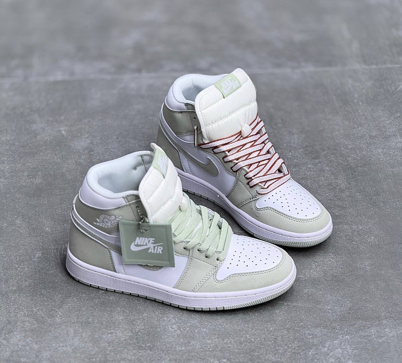 کفش کتونی زنانه و مردانه نایک ایر جردن وان ساقدار سی فوم (سبز ماچا) Nike Air Jordan 1 Retro High Seafoam سفید سبز