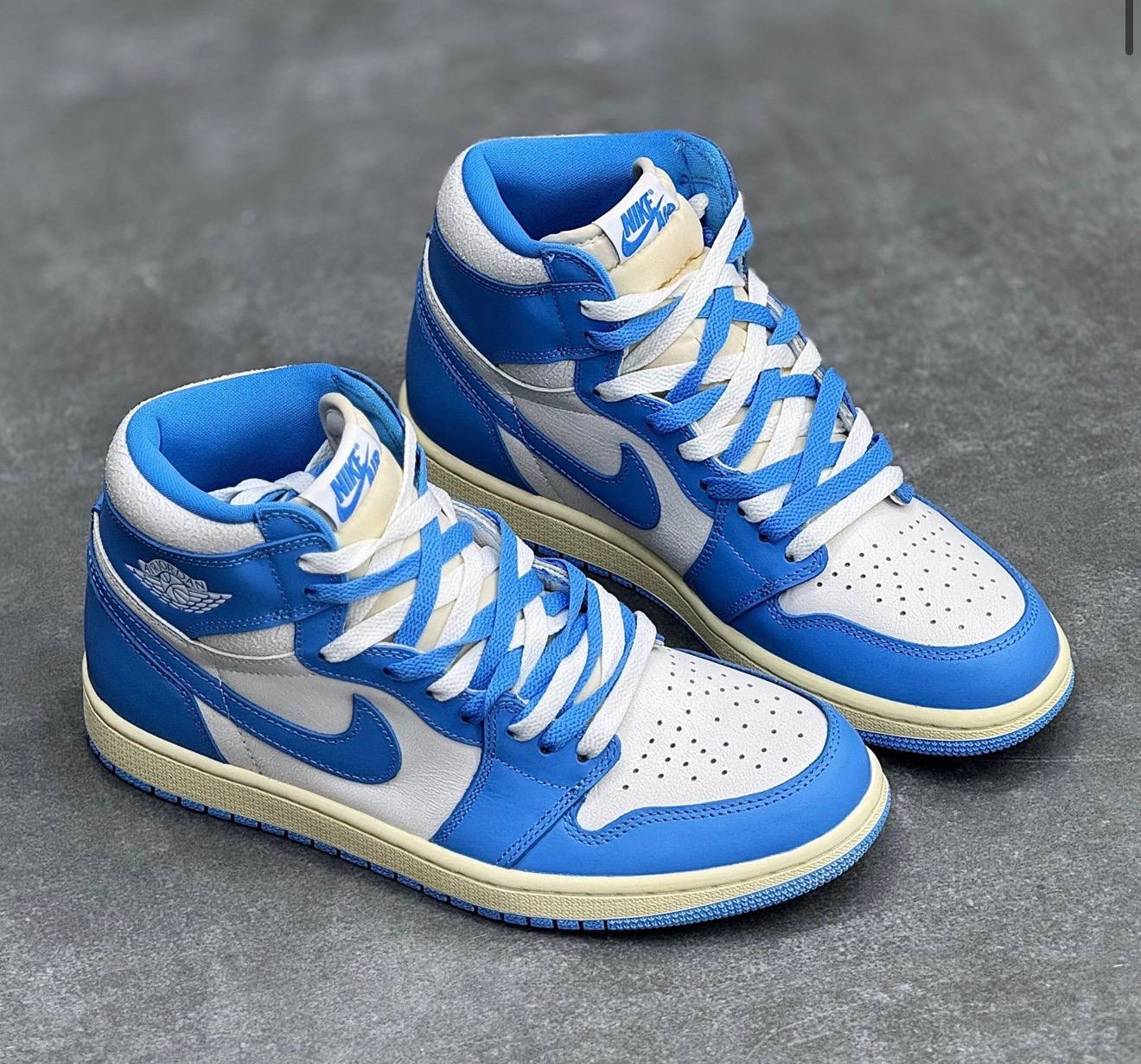 کفش کتونی نایک ایر جردن 1 ساقدار شیکاگو لاست اند فاند Nike Air Jordan 1 Chicago Lost and Found سفید آبی