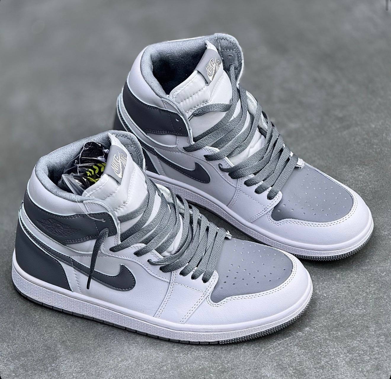 کفش کتونی نایک ایر جردن 1 ساقدار استیل طوسی سفید 'Nike Air Jordan 1 Retro Hight OG 'Stealth