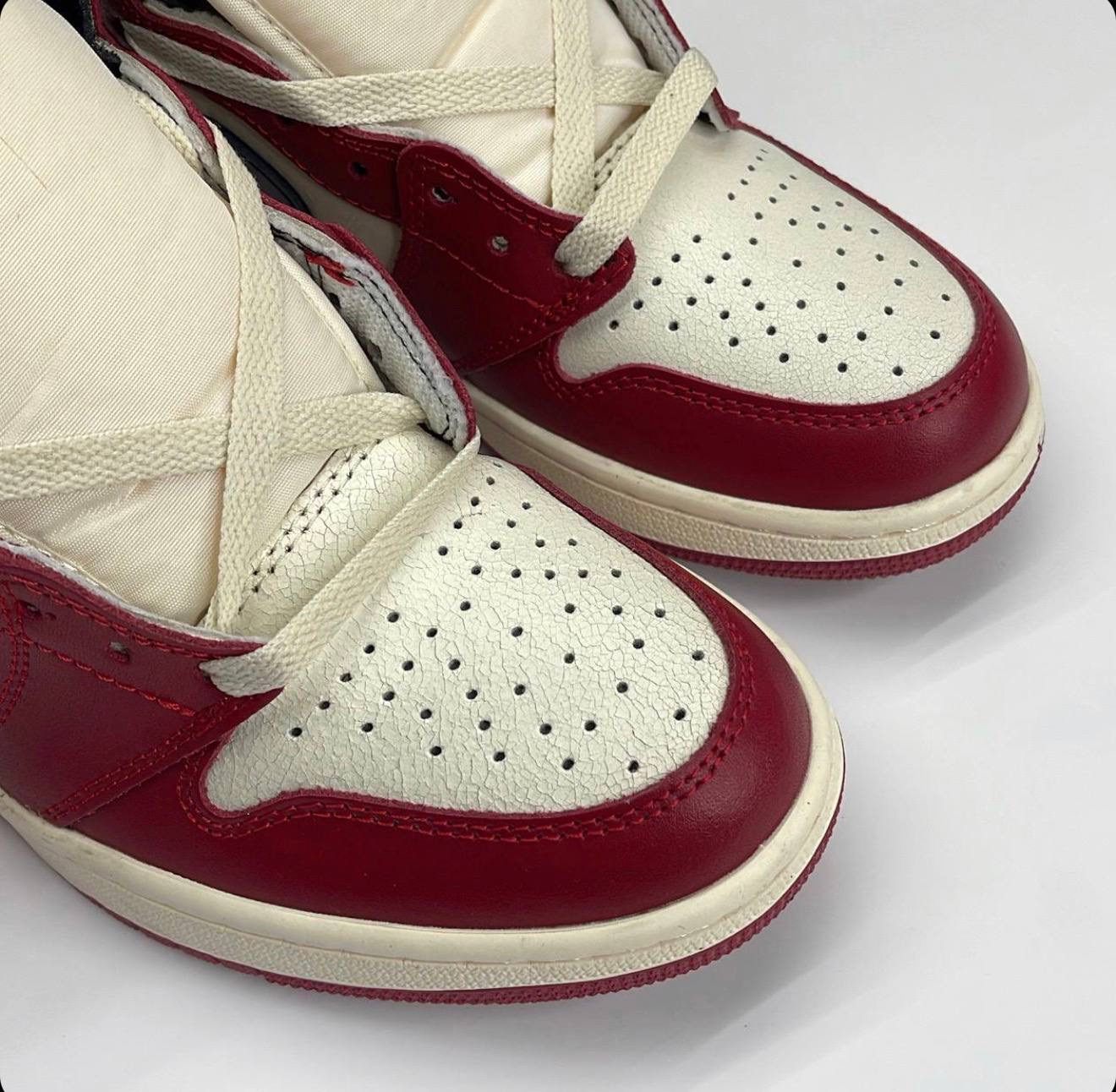 کفش کتونی نایک ایر جردن 1 ساقدار شیکاگو لاست اند فاند Nike Air Jordan 1 Chicago Lost and Found مشکی قرمز