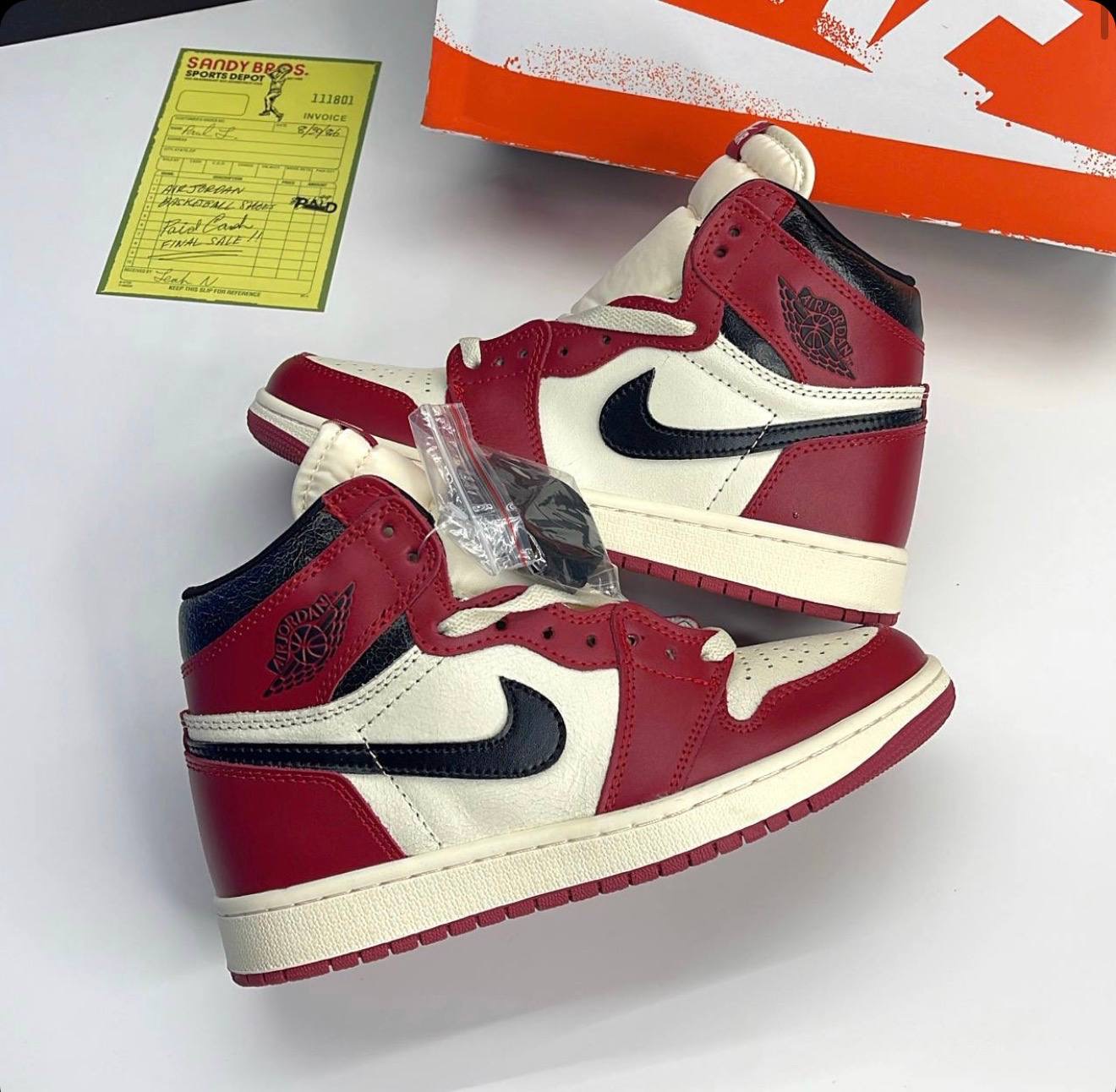 کفش کتونی نایک ایر جردن 1 ساقدار شیکاگو لاست اند فاند Nike Air Jordan 1 Chicago Lost and Found مشکی قرمز
