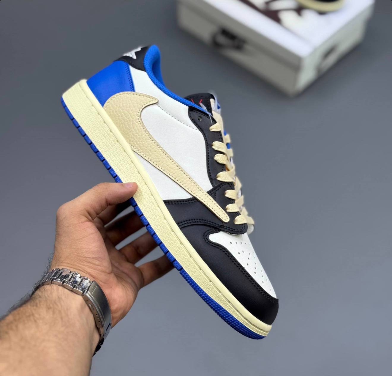 کفش کتونی نایک ایر جردن وان لو تراویس فرگمنت Nike Air Jordan 1 Low Travis Scott Fragment کرم مشکی