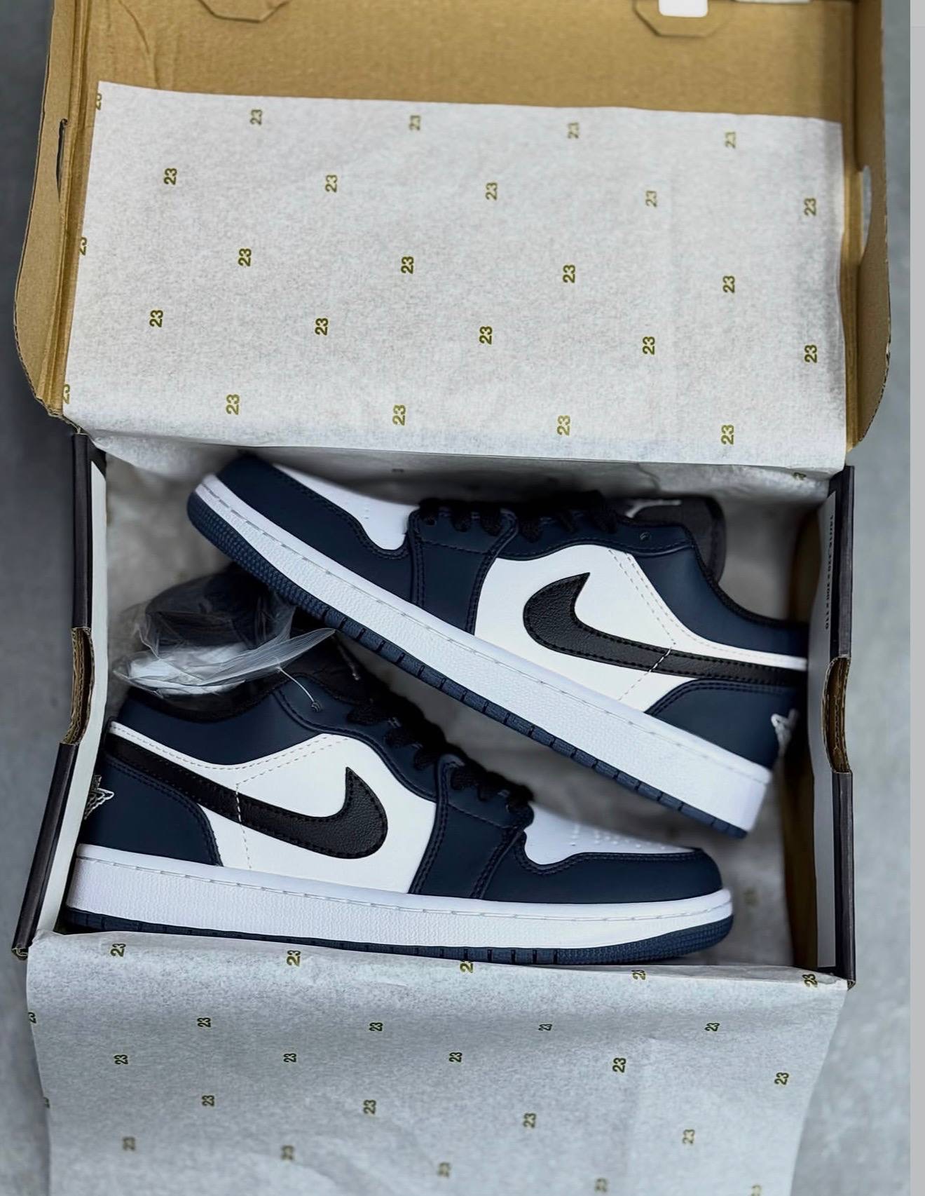 کفش کتونی زنانه و مردانه نایک ایر جردن 1 آرموری نیوی سرمه ای Nike Air Jordan 1 Armory Navy
