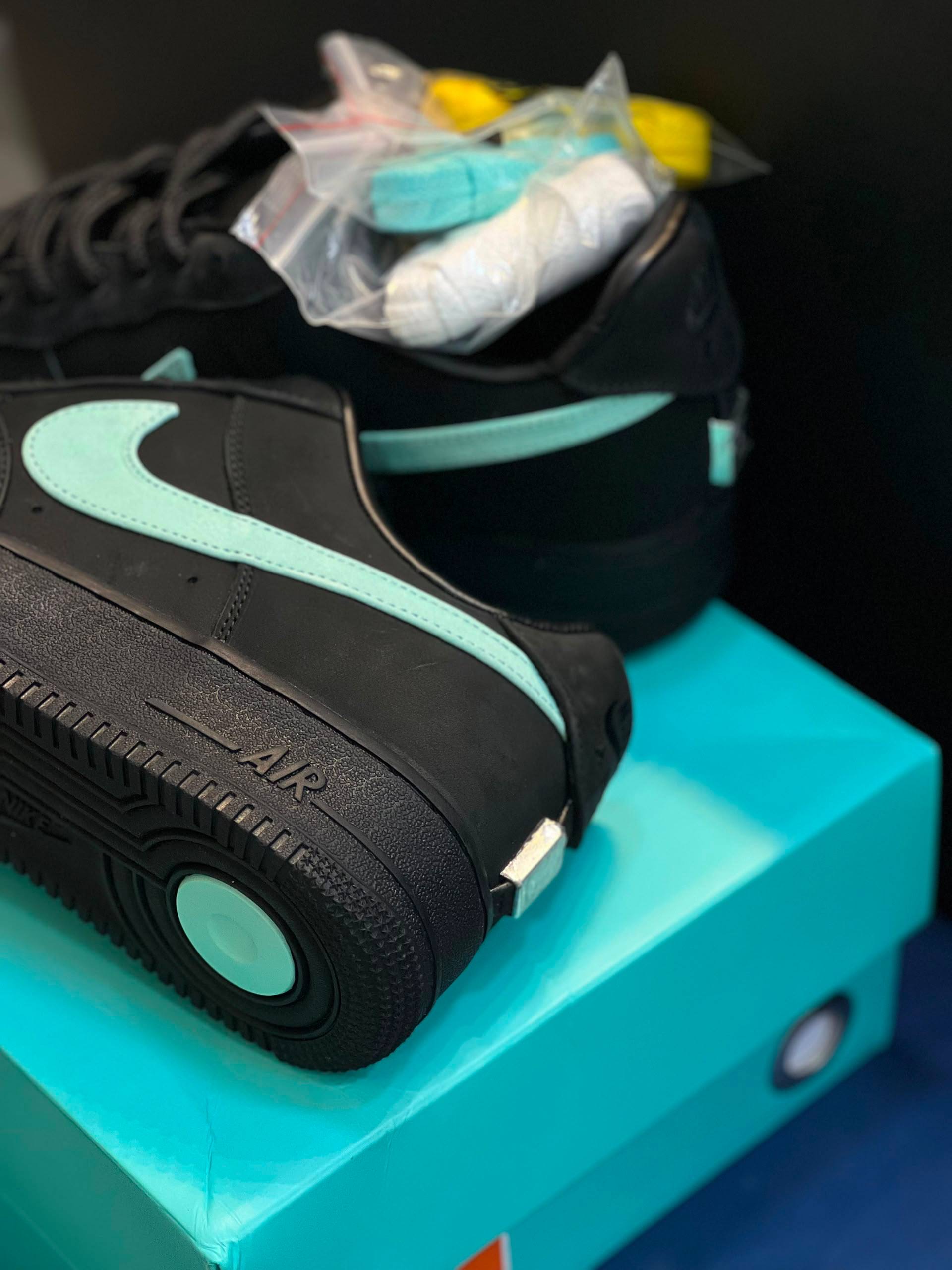 کفش کتونی سایز بزرگ نایک ایرفورس وان تیفانی Nike Air Force 1 X Tiffany مشکی سبز