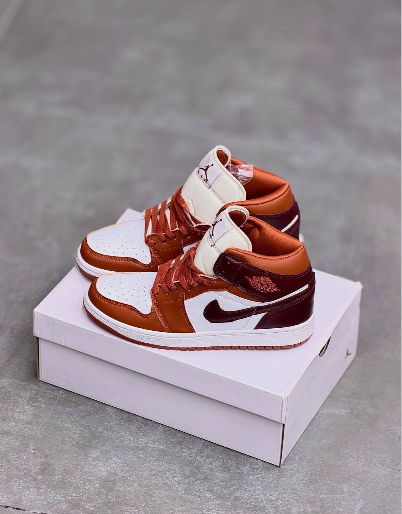 کفش کتونی مردانه نایک ایر جردن 1 ساقدار هلویی مات Nike Air Jordan 1 Dusty Peach