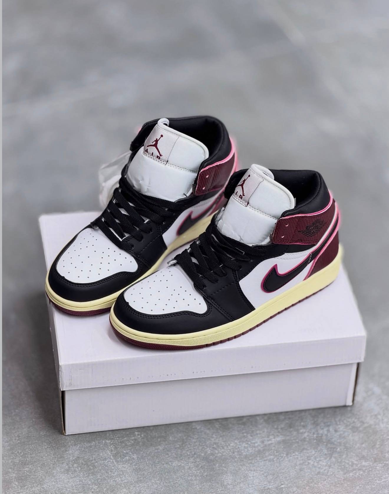 کفش کتونی نایک ایر جردن 1 ساقدار بوردو Nike Air Jordan 1 Bordeaux